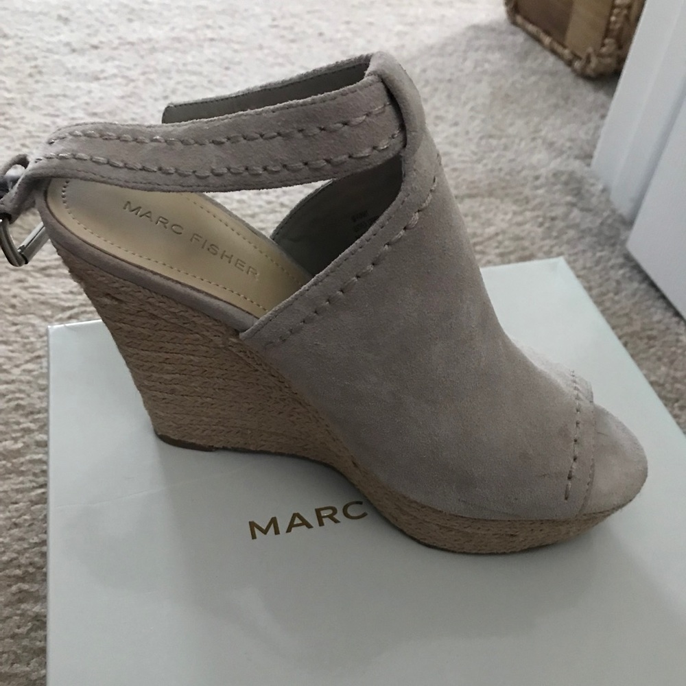 Gorgeous Marc Fisher wedges